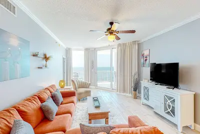 Image de Oceanfront condo with pools, hot tub, tennis & gym - easy beach access
