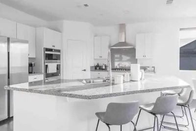 Image de Desert Oasis in Coachella!