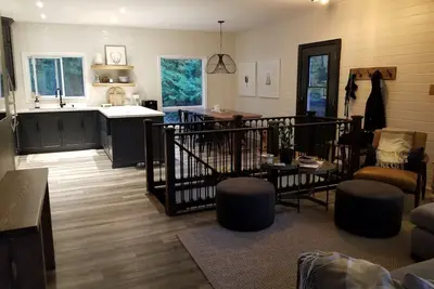 Image de Gooderham Lakehouse - Enjoy the peace, tranquility and northern air.