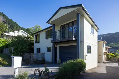 Image de Prime Location | 3 bedroom home | Unlimited Wifi