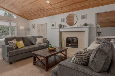 Image de 3 Bedroom Home sleeps 12