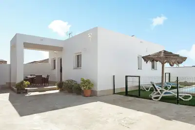 Image de Maison de vacances \"Casa Josisa - Solo Familias\" avec piscine privée et Wi-Fi