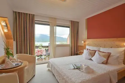 Image de E Appartement, Balkon und Seeblick - Biohof Naturzeit Faaker See