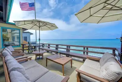 Oceanfront 4br | Private Beach | 2 Patios | Bbq