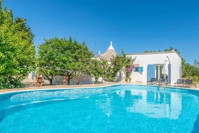 Image de Charming villa with private pool in a picturesque landscape