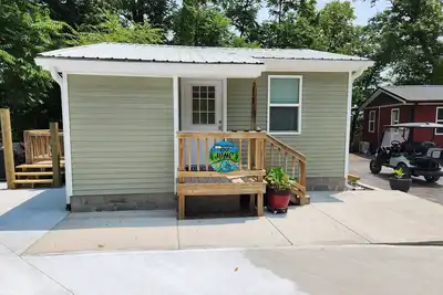 Image de Charming cabin, above Dale Hollow Marina