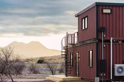 Image de The Stardust Stunning Container Home