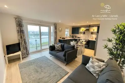 Image de Stunning 2 bed coastal apartment