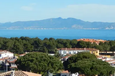 Image de La maison douce, la vue sur mer plein les yeux, calme et repos.