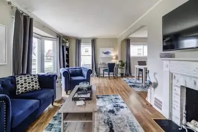 Image de Big Blue Dog - Pet Friendly - Big Yard