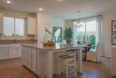 Image de Fresno\/Clovis 2023 Construction! Designer furnished, Single-Story.