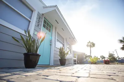 Image de The Shores Beach Cottage - a Short Walk from the Sand - Daytona Beach Shores