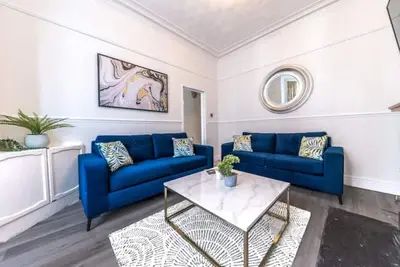 Image de Stylish Luxury Large 4br KingBed