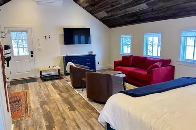 Bear Pass Bunkhouse