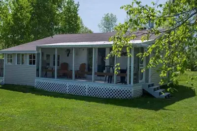 Image de Slip Away - Affordable 3Br Cottage w/ Sand Beach & Great Swimming