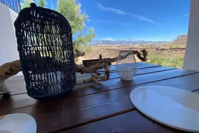 Image de Zion Modern Home with incredible views!