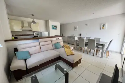 Image de Bel appartement T3 à 80 mètres de la plage.