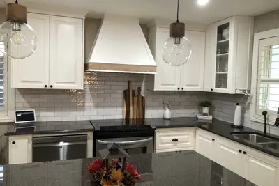 Image de Cozy home with backyard oasis