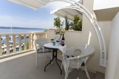 Image de Apartments & Room Vesna - Studio Apartment with Terrace and Sea View