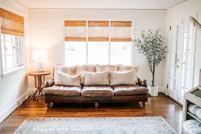 Image de Gameday Getaway in Five Points