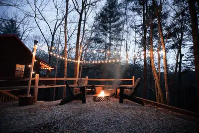 Image de Cozy & Peaceful Cabin | Mins to Blue Ridge/Ellijay