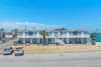 Image de Charming Studio on Seawall, Near Cruise Terminal