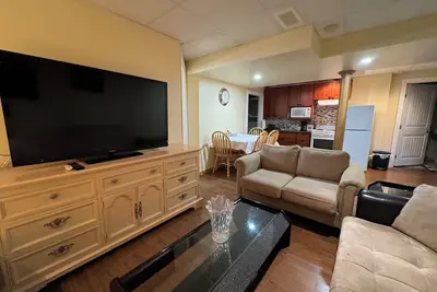 Image de Beautiful and spacious lower unit