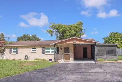 Image de Riverview 2 Bd - Huge yard Pet Friendly!