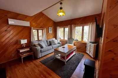 Image de Waterfront Cottage on Dyer Bay - Affordable Private Paradise