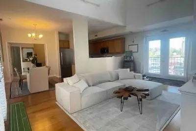 Image de Cozy Loft with Ample Sunlight