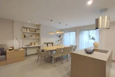 Image de Sitges Spaces Bonaire Beach Condo- 4 Chambres / 3 Bains /Terrasse - Jusqu'à 7