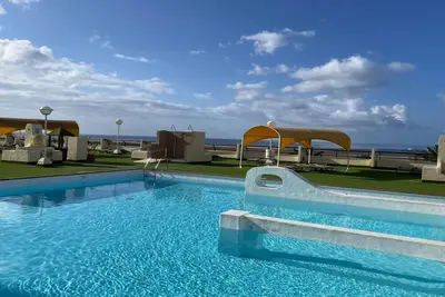 rénové proche de la plage et de la vue sur la mer