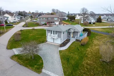 Image de New Great Island Listing-2br 2 Baths, sleeps 6, outdoor shower