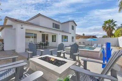 Image de Summer Deals! Great Backyard-Mural-G’room