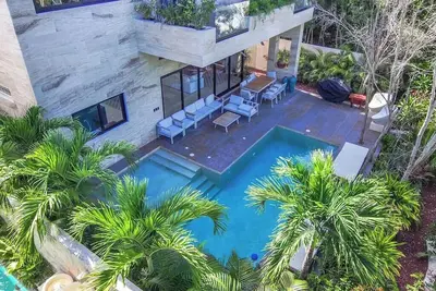 Image de Luxury 4br Villa, Private gated Neighborhood, 5 Minutes to the Beach