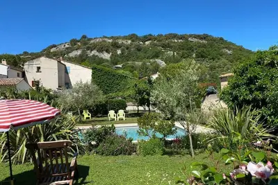 Image de Gîte studio avec loggia à Venasque en Provence