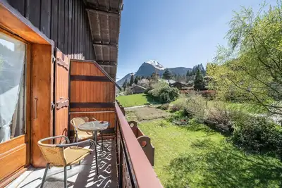 Image de Appartement \"Chénives 2 - Morzine\" avec vue sur les montagnes, jardin privé et Wi-Fi
