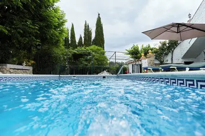 Image de Maison de vacances 'Alojamiento Rural Marien' avec vue sur les montagnes, piscine, jardin et Wi-Fi