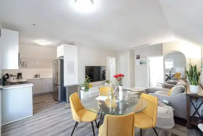Image de The Spot- King Bed, Balcony, Bbq