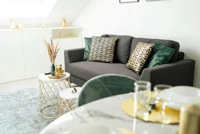 Image de Deluxe suite with perfect living and working comfort