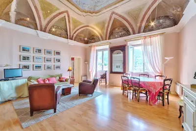 Image de Appartement ancien et voûté dans le vieux Menton