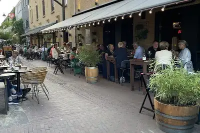 Image de Modern city apartment located in the heart of the city center.