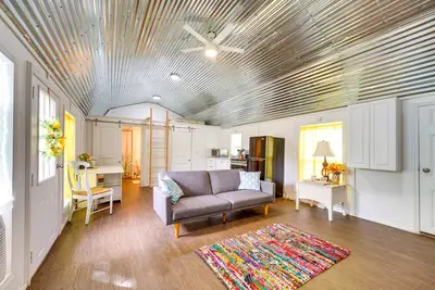 Image de Peaceful Cabin Near Lake Texoma w/ Fire Pit!