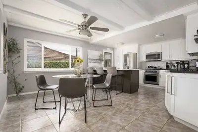 Image de ~🌤Tranquil 4br Home in Whittier🌤~