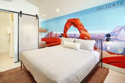 Image de Downtown - Newly Remodeled Stylish Studio #3