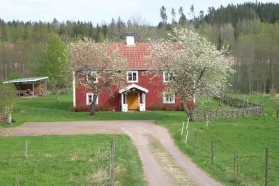 Image de Charming, large holiday home 10 minutes from beautiful Lake Vättern and Grenna