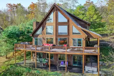 Image de Ski Country Vista | Pet Friendly, Skiing, Hot Tub!