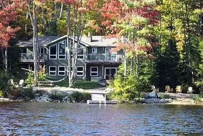 Image de A Northern Soul - Stunning Cottage w/ Dock, Watercraft & Games Room