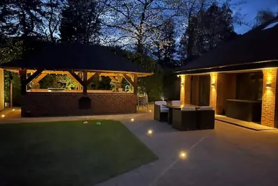 Image de A Warm Welcoming Cosy Bungalow, 10 mins to Windsor