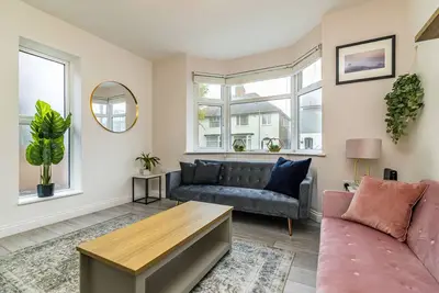 Image de Three- Bedroom villa. Close to the City Centre